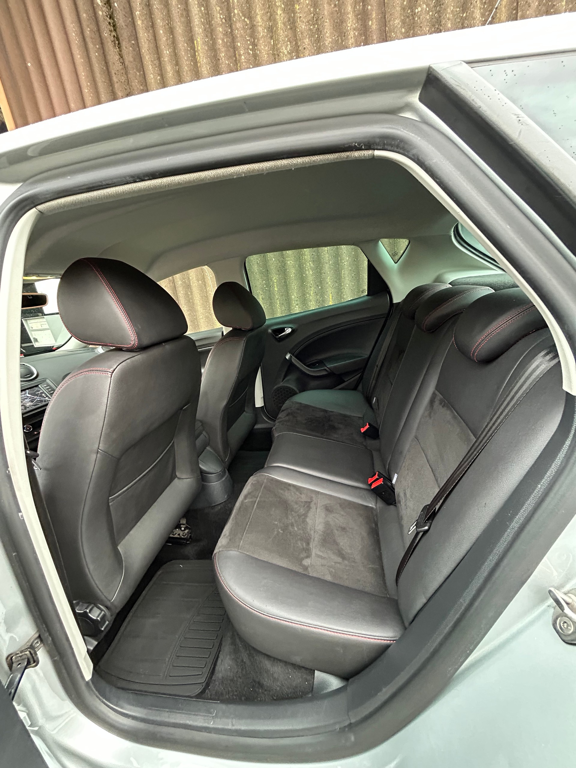 SEAT Ibiza 1.4 EcoTSI FR Line-image-9
