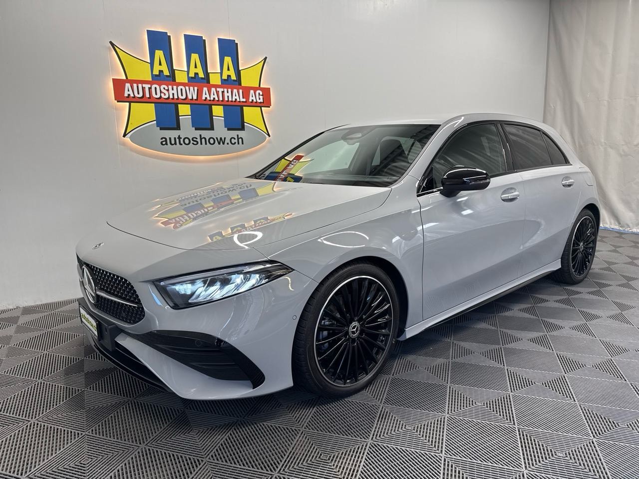 MERCEDES-BENZ A 200 DCT AMG Special Edition-image-0