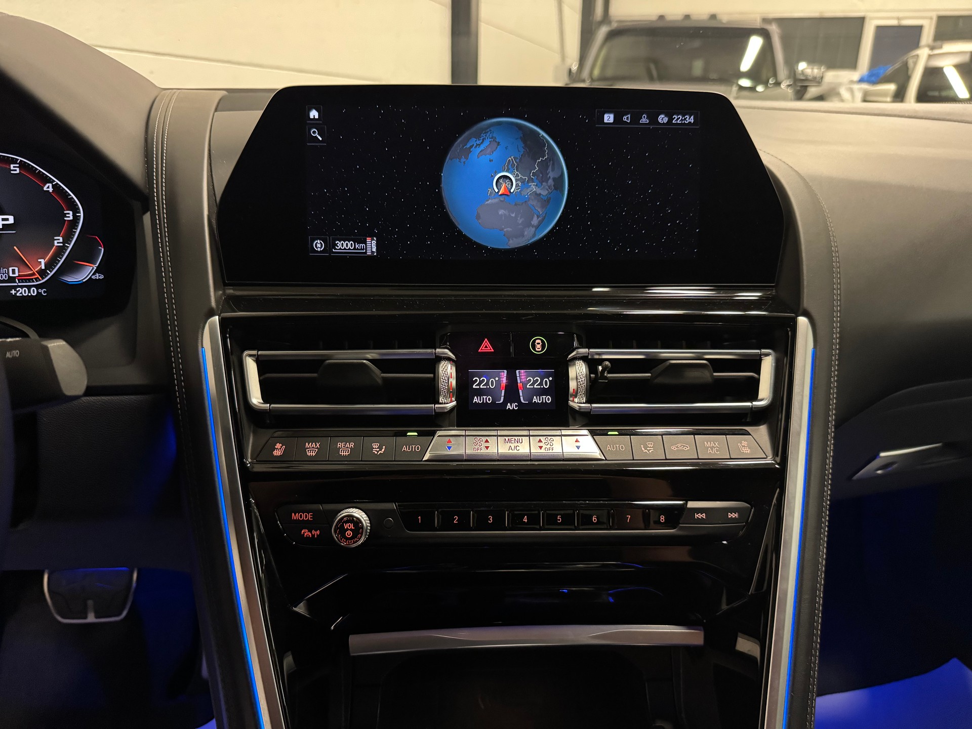 BMW M850i xDrive Steptronic-image-25