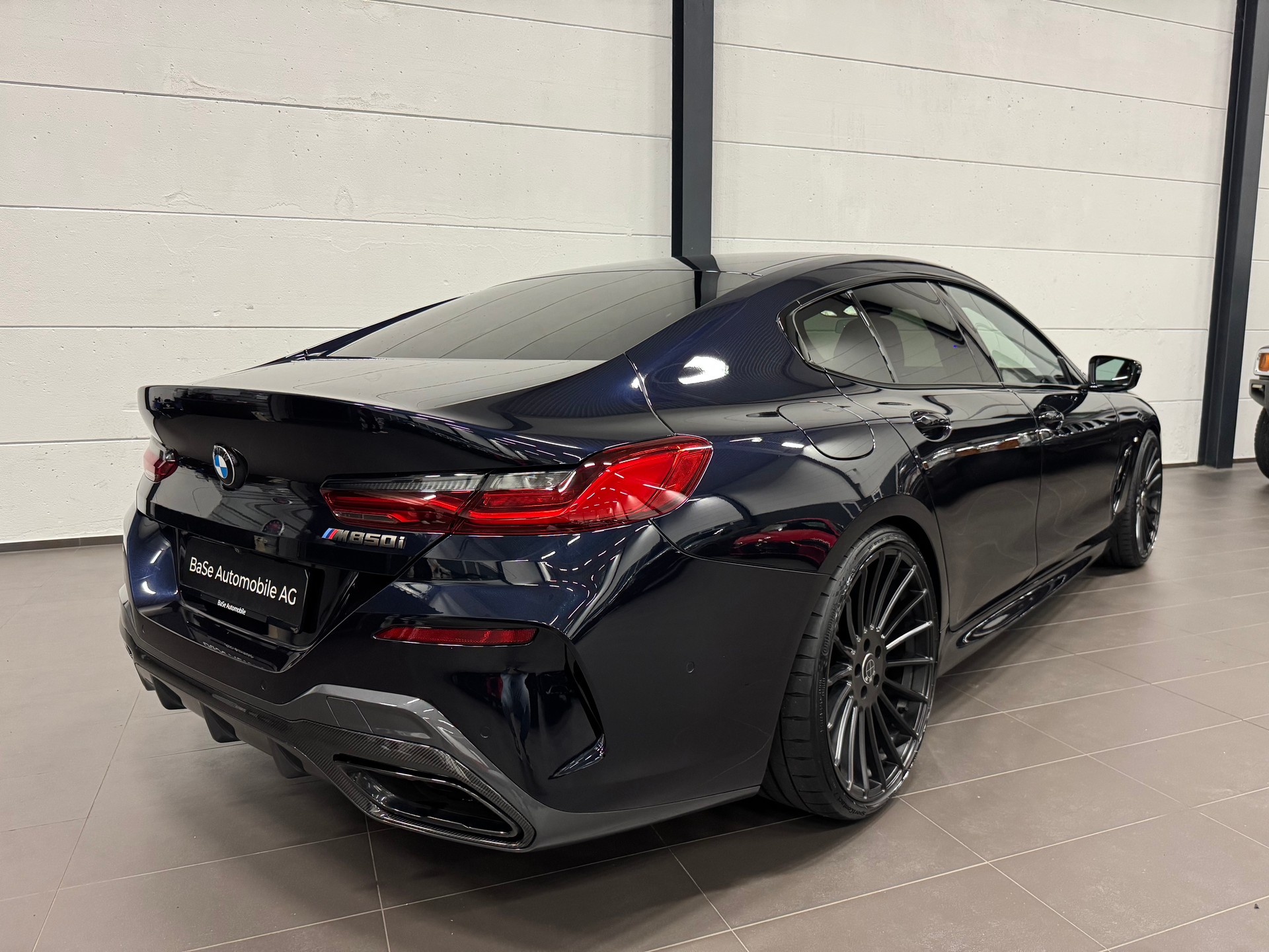 BMW M850i xDrive Steptronic-image-13