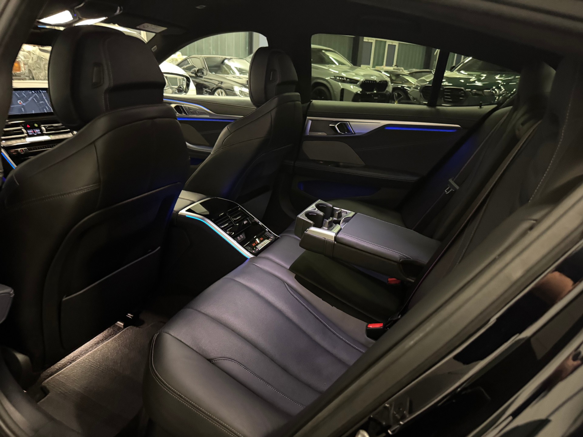 BMW M850i xDrive Steptronic-image-22