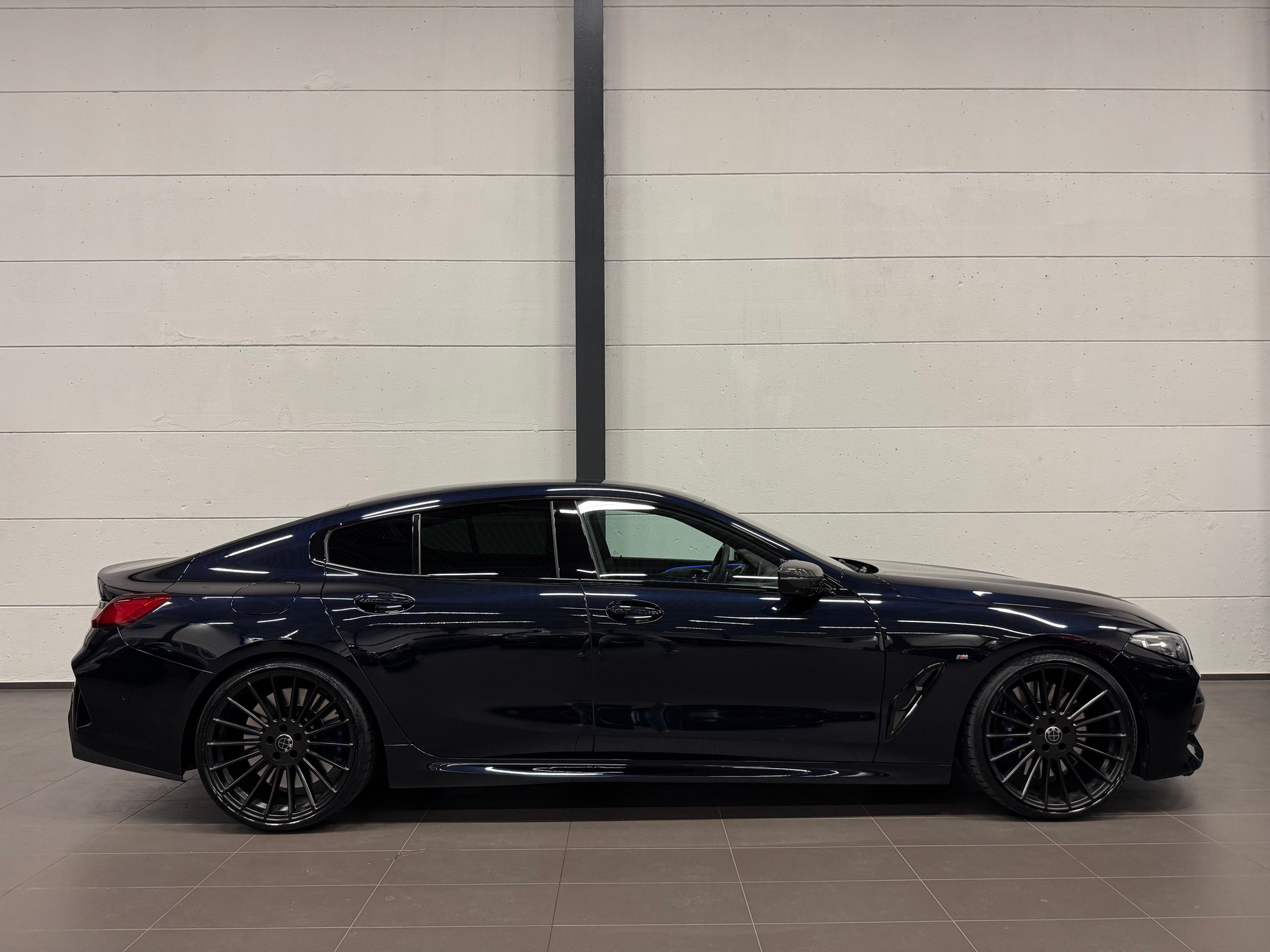 BMW M850i xDrive Steptronic-image-9