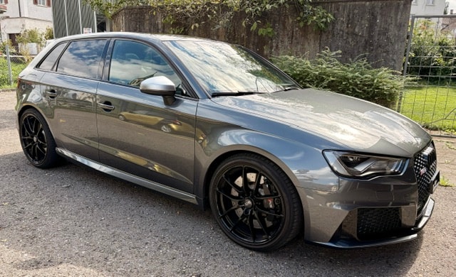 AUDI 2.5 T FSI quattro S-Tronic-image-1