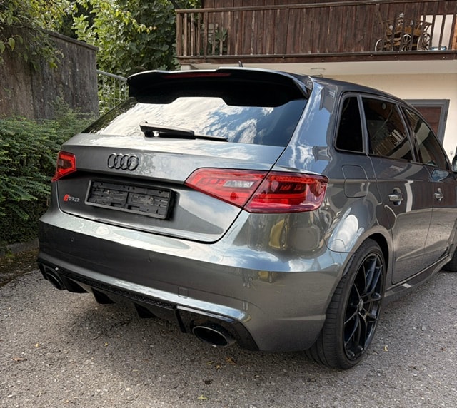 AUDI 2.5 T FSI quattro S-Tronic-image-2