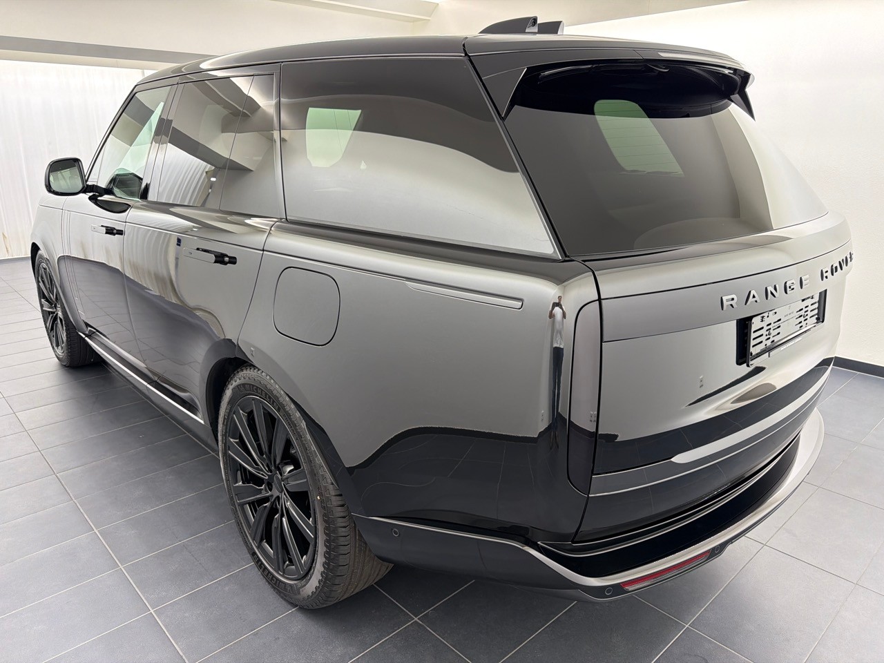 LAND ROVER RR P460e PHEV Autobiogr.-showroom-element-1