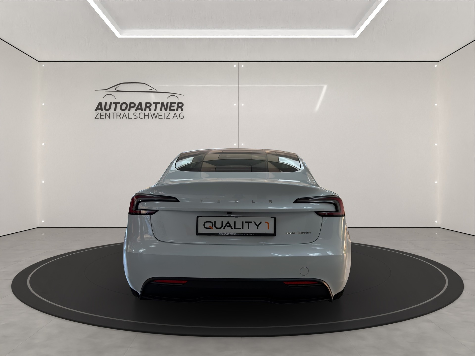 TESLA Model 3 Long Range Dual Motor AWD-image-4
