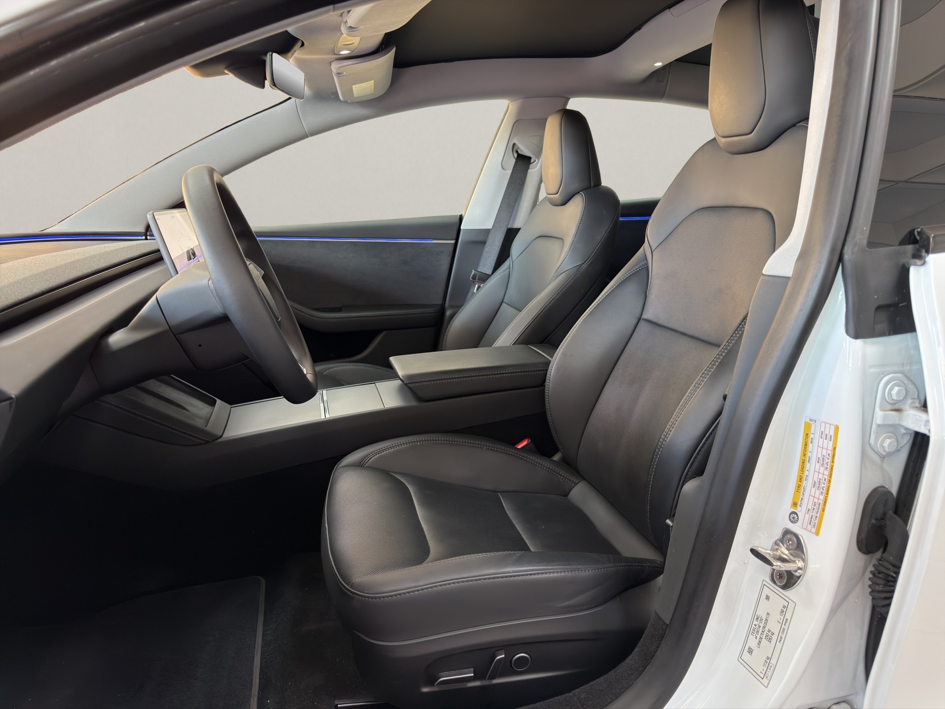 TESLA Model 3 Long Range Dual Motor AWD-image-5