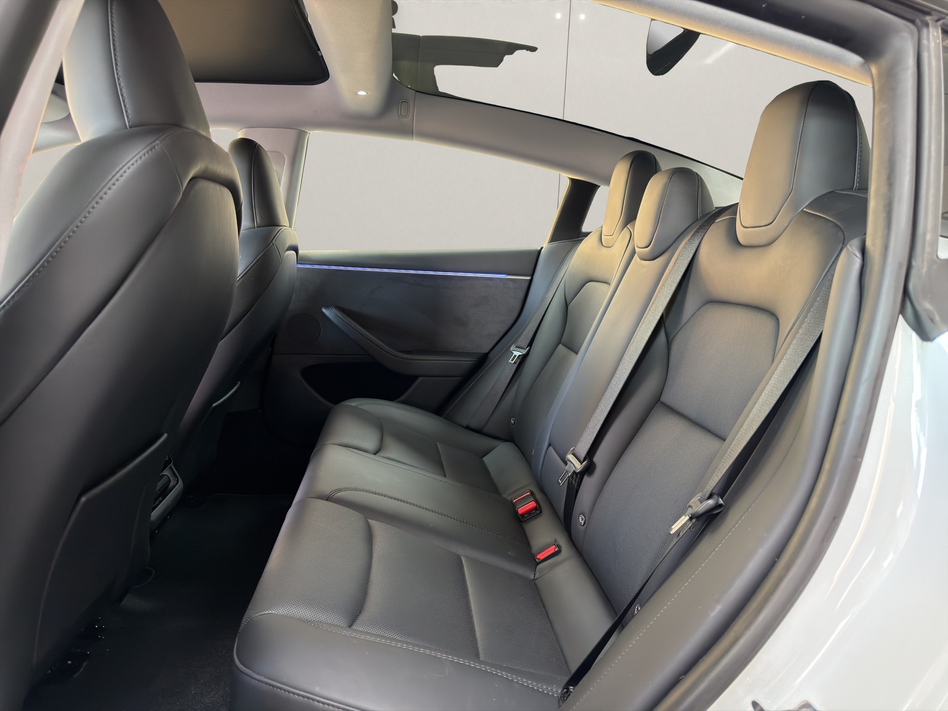 TESLA Model 3 Long Range Dual Motor AWD-image-6