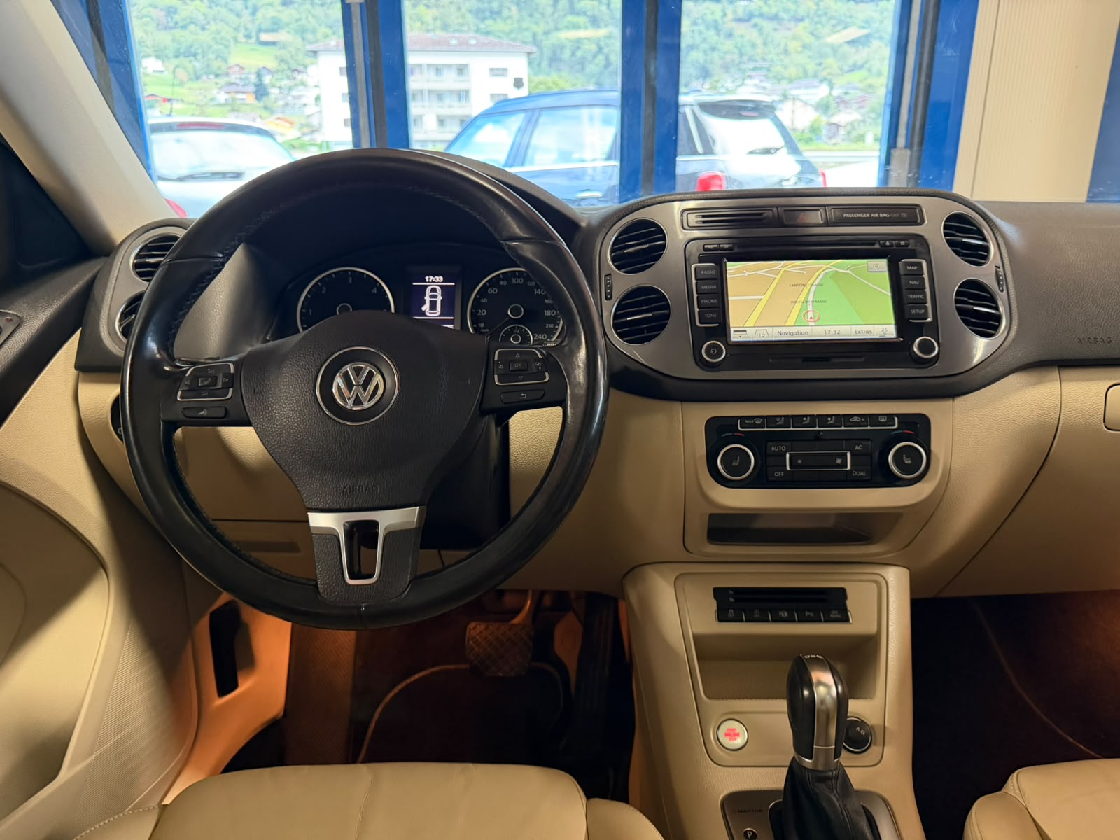 VW Tiguan 2.0 TDI BlueMotion Track&Field 4Motion DSG-image-13