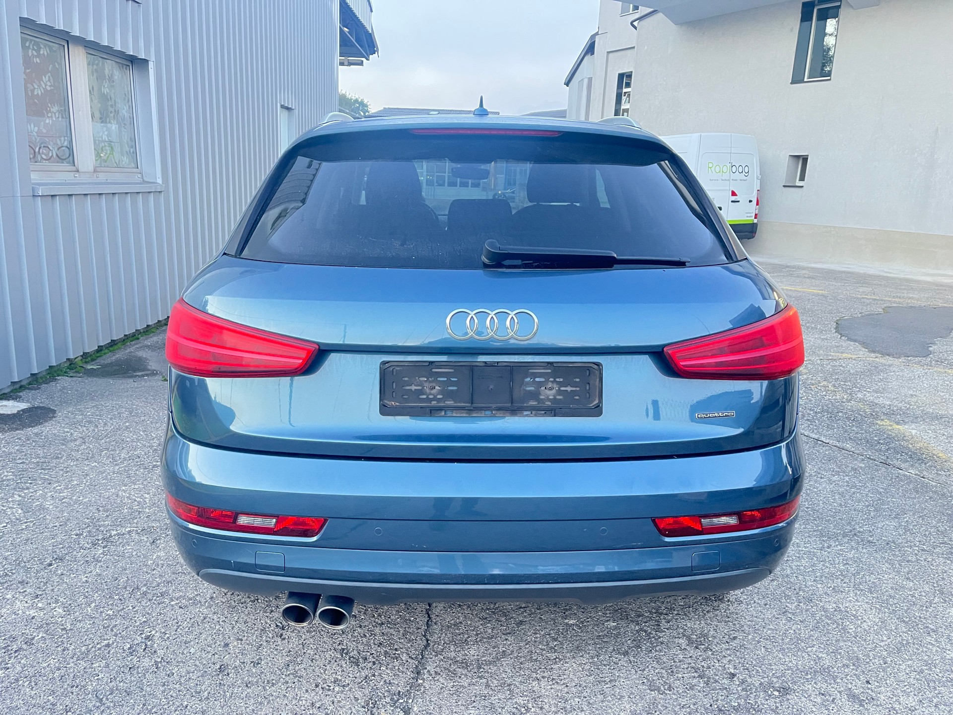 AUDI Q3 2.0 TDI sport quattro S-tronic-image-3