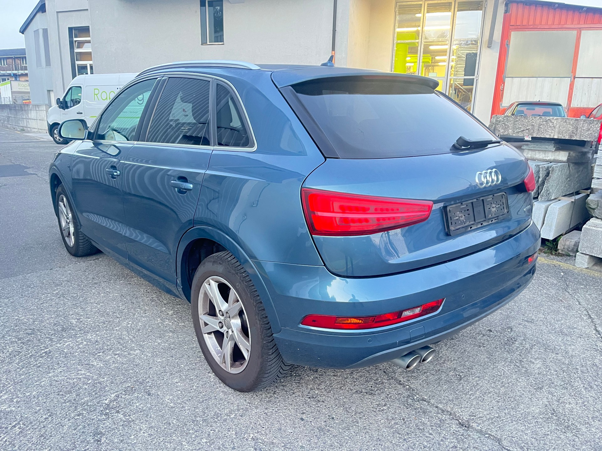 AUDI Q3 2.0 TDI sport quattro S-tronic-image-5