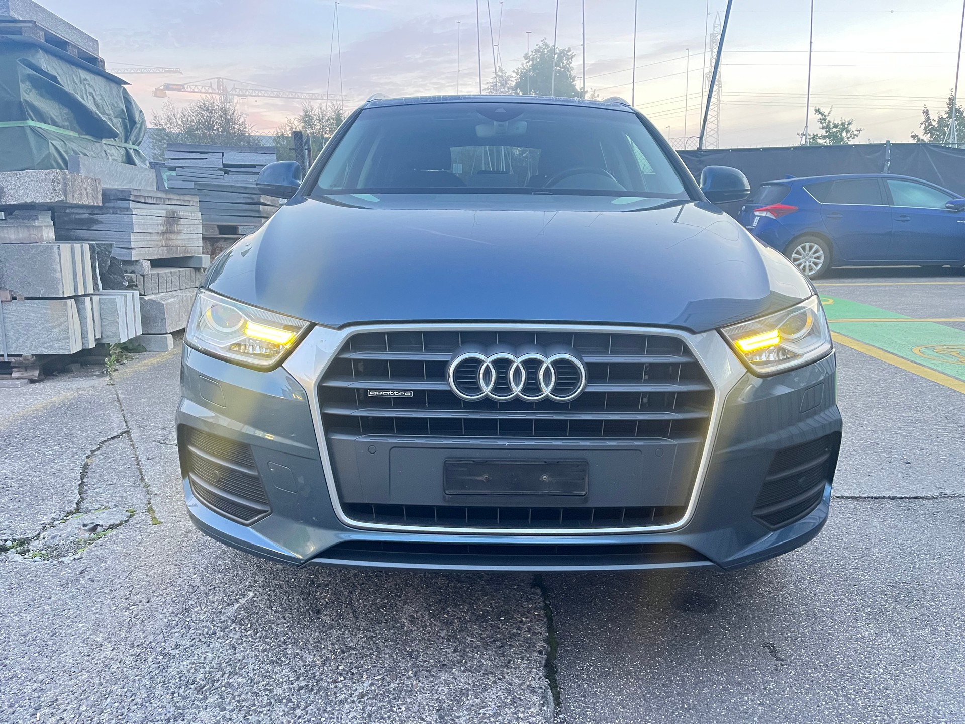 AUDI Q3 2.0 TDI sport quattro S-tronic-image-1