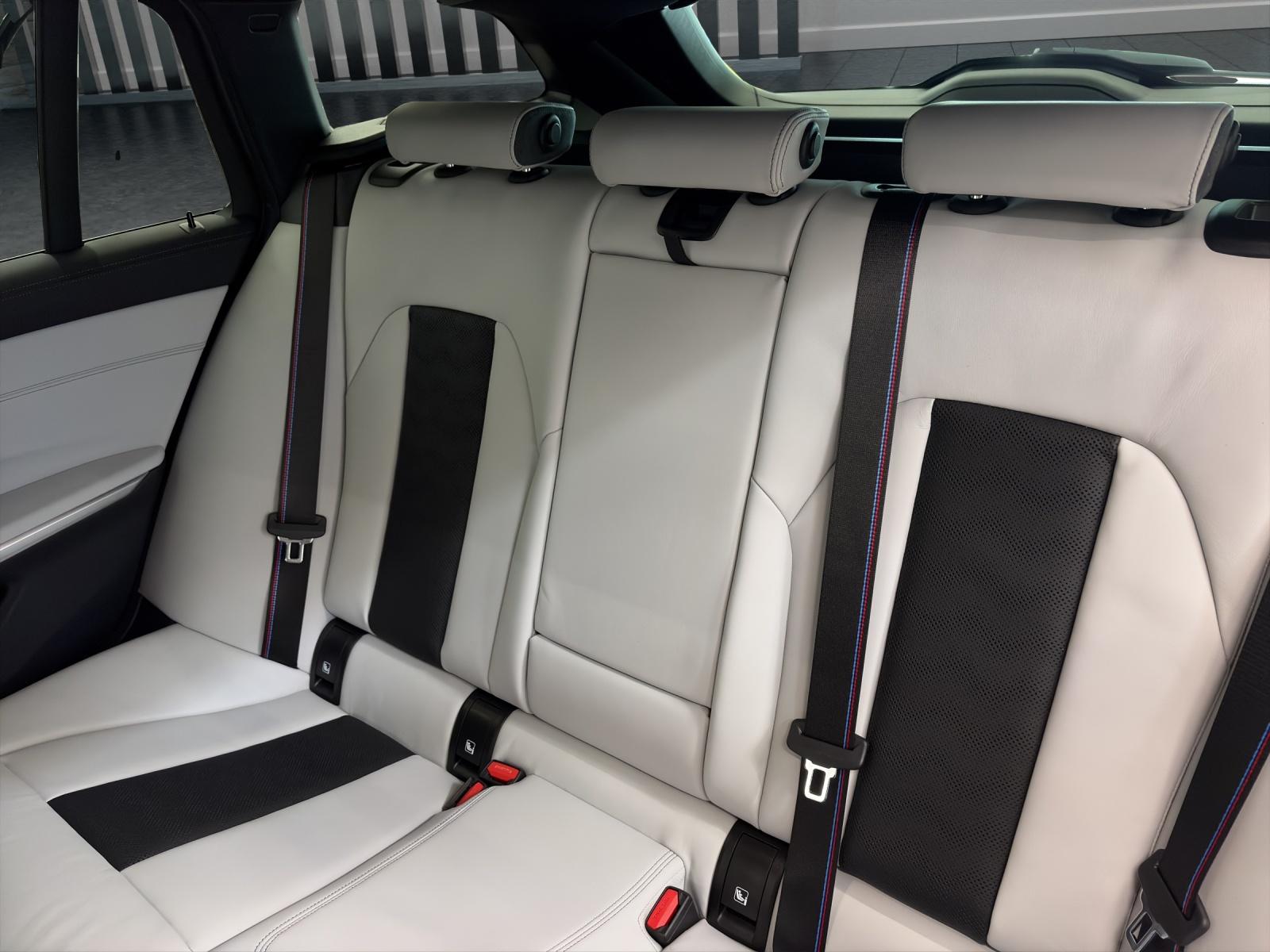 BMW 3er Reihe G81 Touring M3 Competition xDrive-image-17