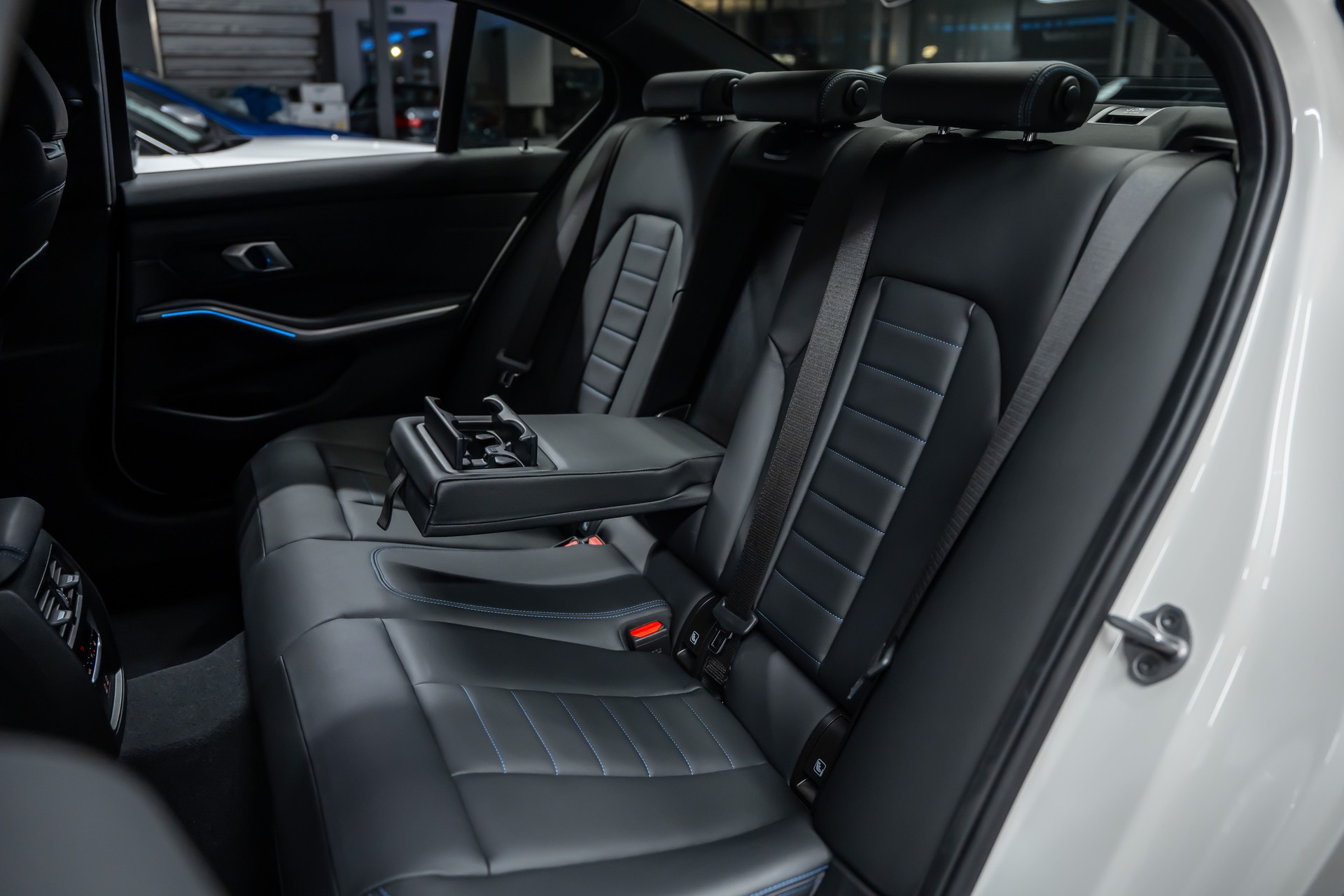 BMW 330i xDrive Steptronic M Sport Pro *Facelift*Leder*Head-Up*360°Kamera*-image-15