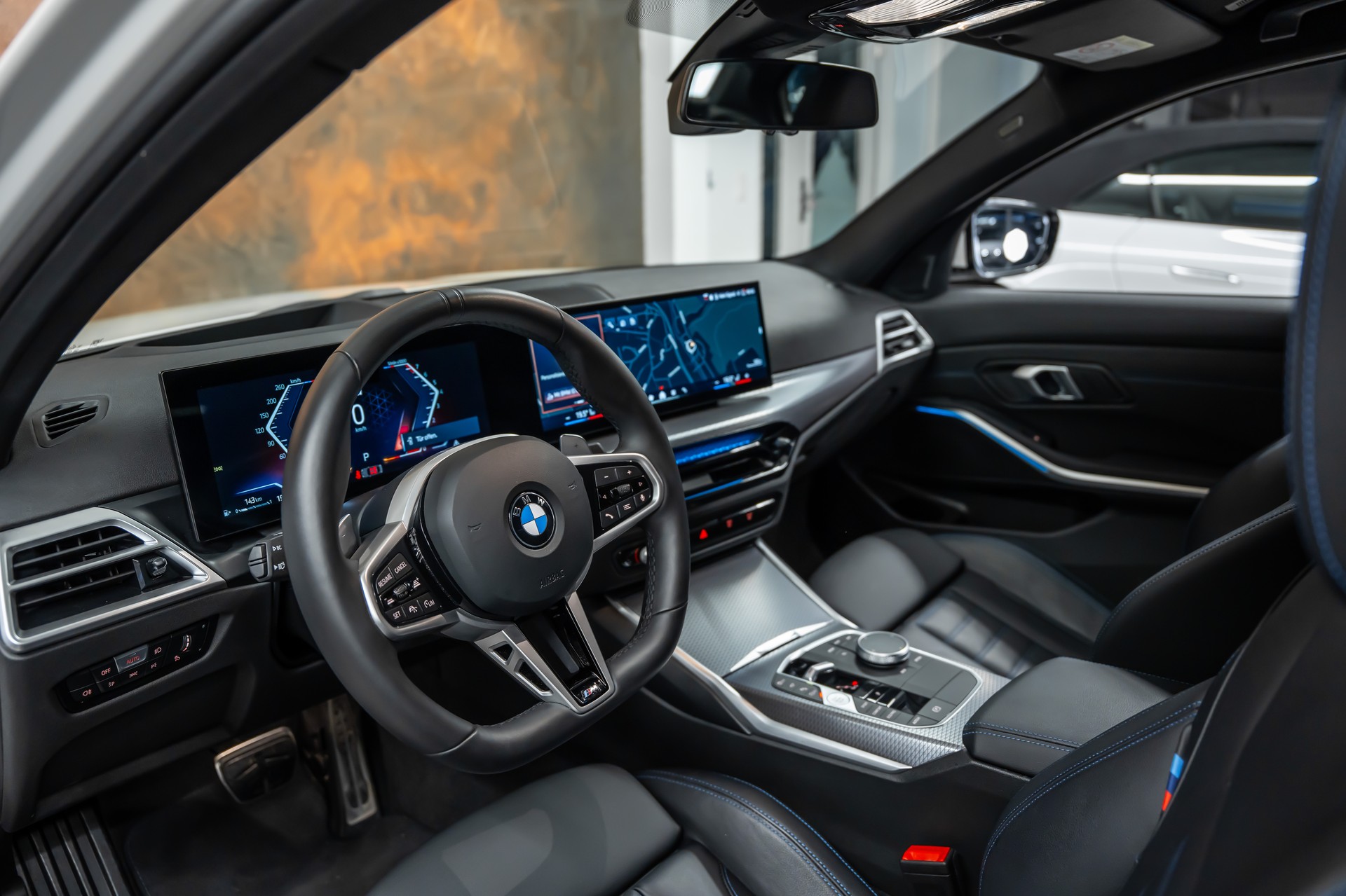 BMW 330i xDrive Steptronic M Sport Pro *Facelift*Leder*Head-Up*360°Kamera*-image-11