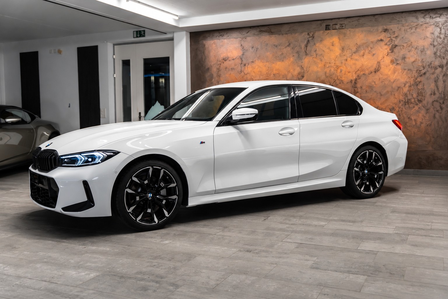 BMW 330i xDrive Steptronic M Sport Pro *Facelift*Leder*Head-Up*360°Kamera*-image-2