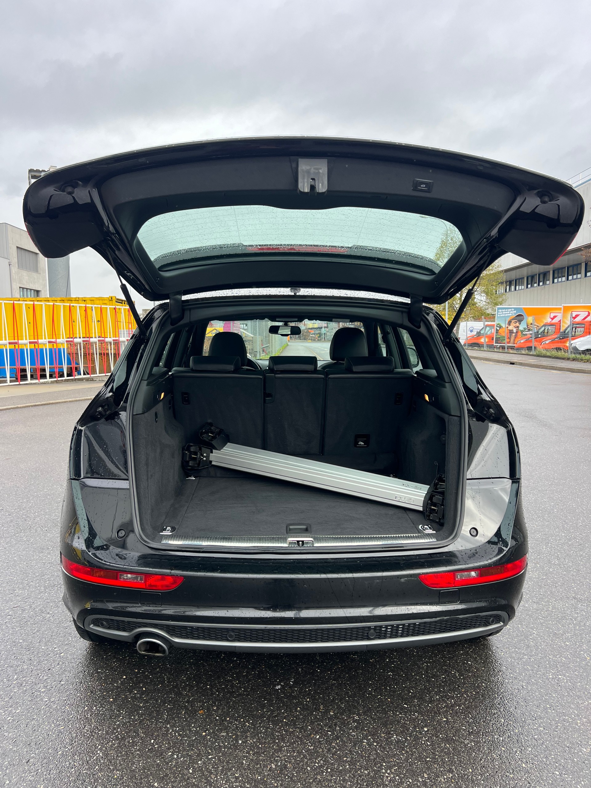 AUDI Q5 2.0 TDI quattro S-tronic-image-15