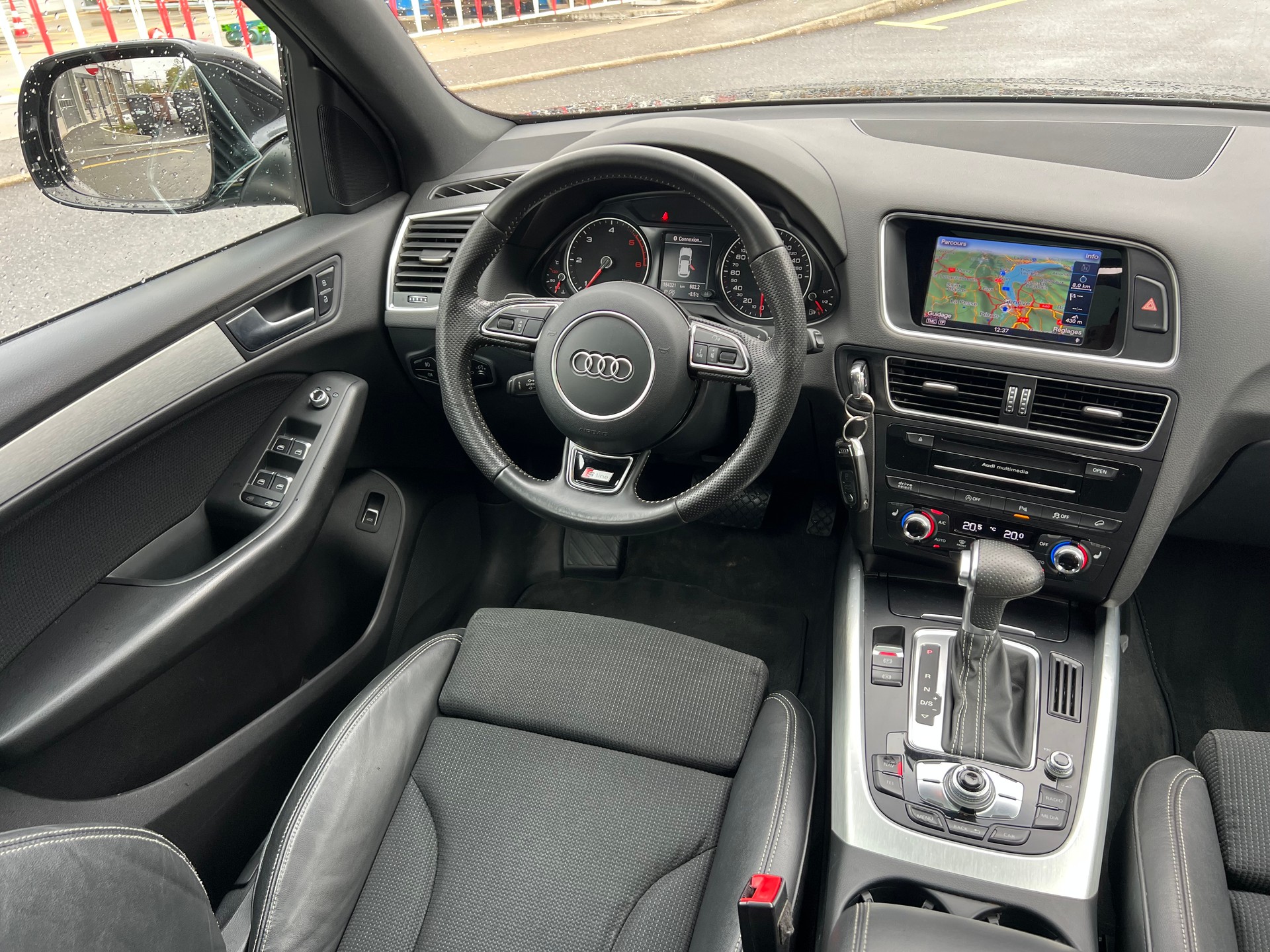 AUDI Q5 2.0 TDI quattro S-tronic-image-11
