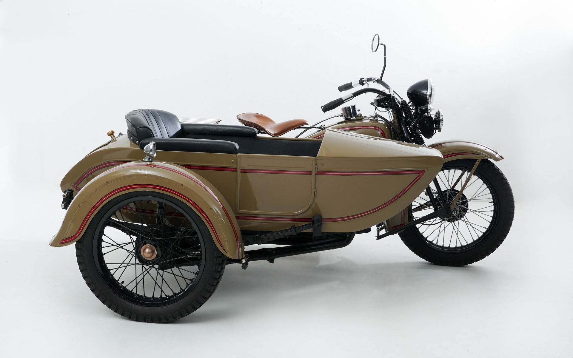 HARLEY-DAVIDSON-showroom-element-1