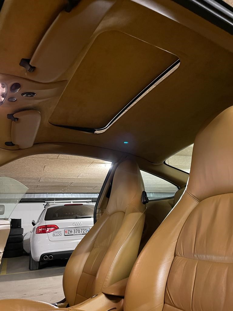 PORSCHE 911 Carrera 4 S-image-12