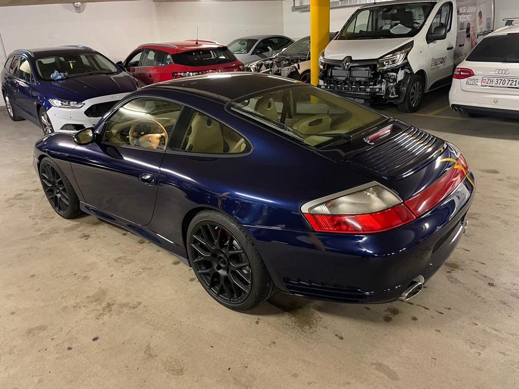 PORSCHE 911 Carrera 4 S-image-1