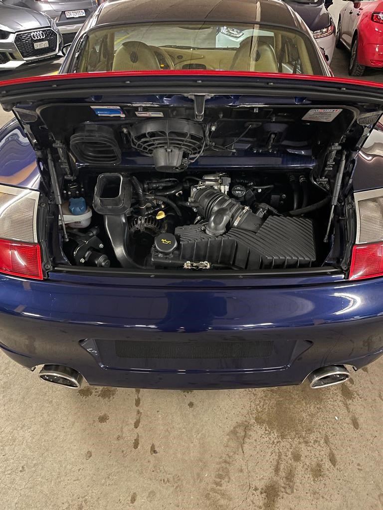 PORSCHE 911 Carrera 4 S-image-6