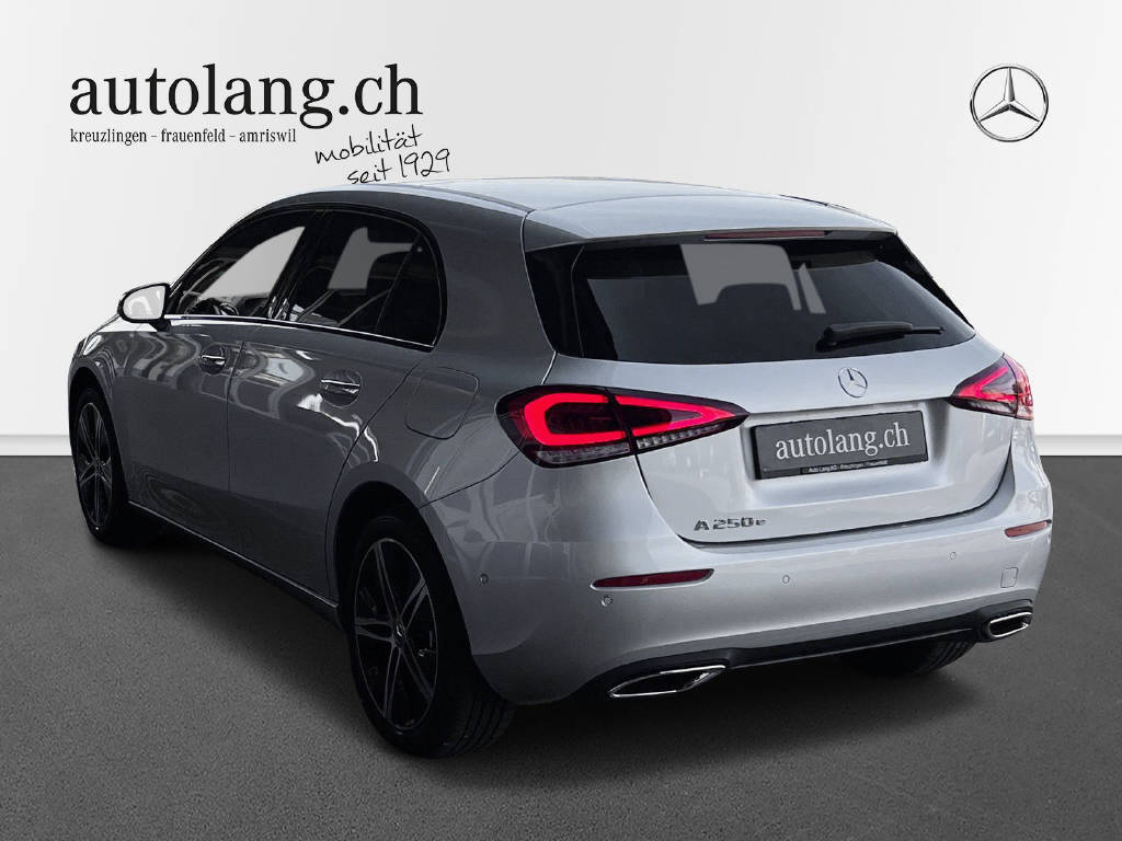 MERCEDES-BENZ A 250 e Progressive-image-2