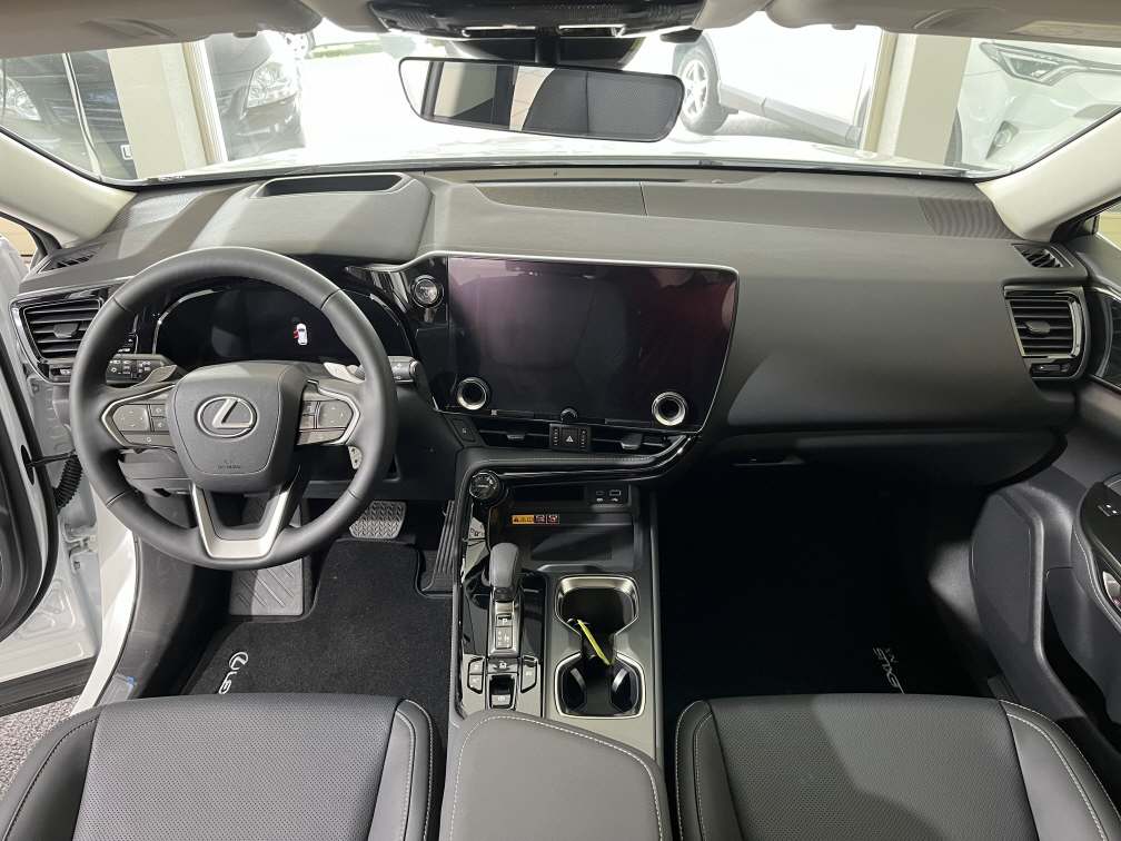 LEXUS NX 350h Comfort-image-8