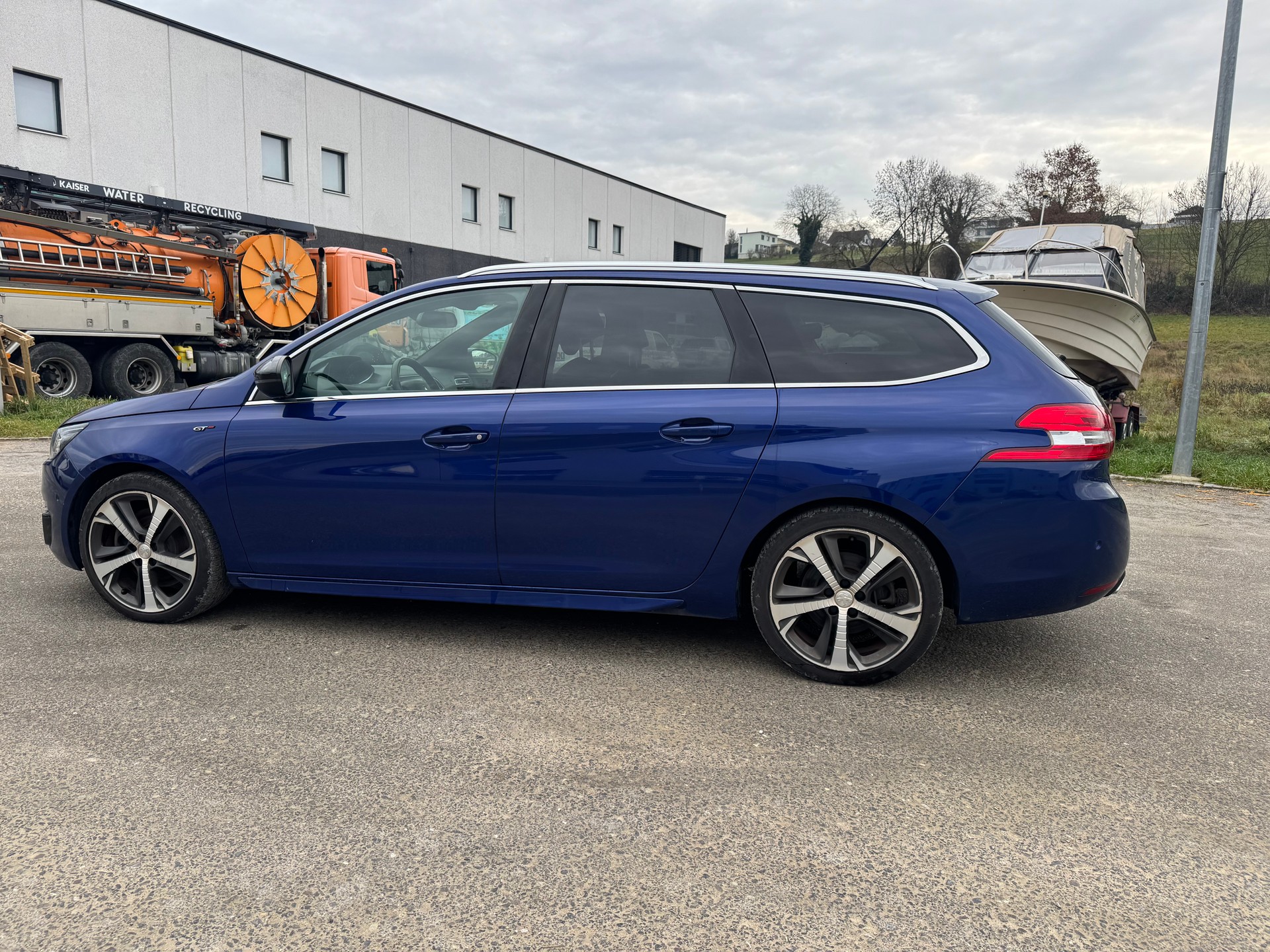 PEUGEOT 308 SW 1.6 THP GT-image-13