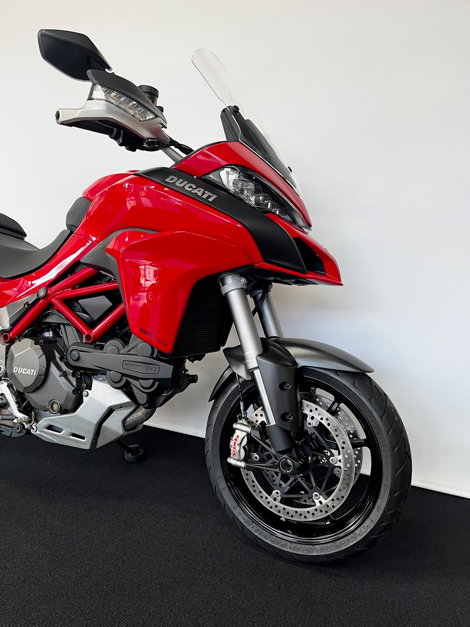 DUCATI Multistrada 1200 S-showroom-element-2