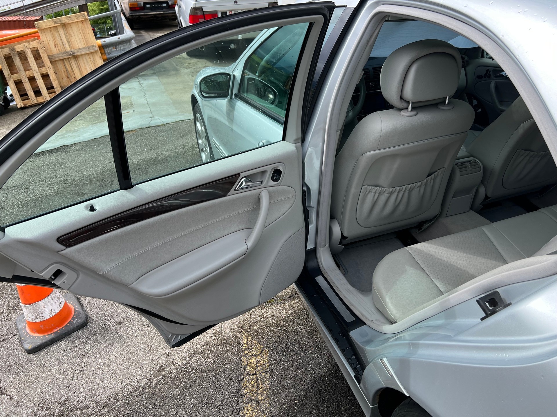 MERCEDES-BENZ C 350 Elégance 4Matic Automatic-image-12