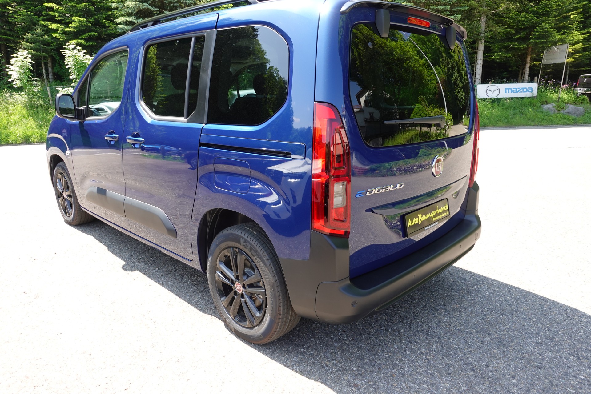 FIAT E-Doblo Elektro 5 Sitzer-image-3