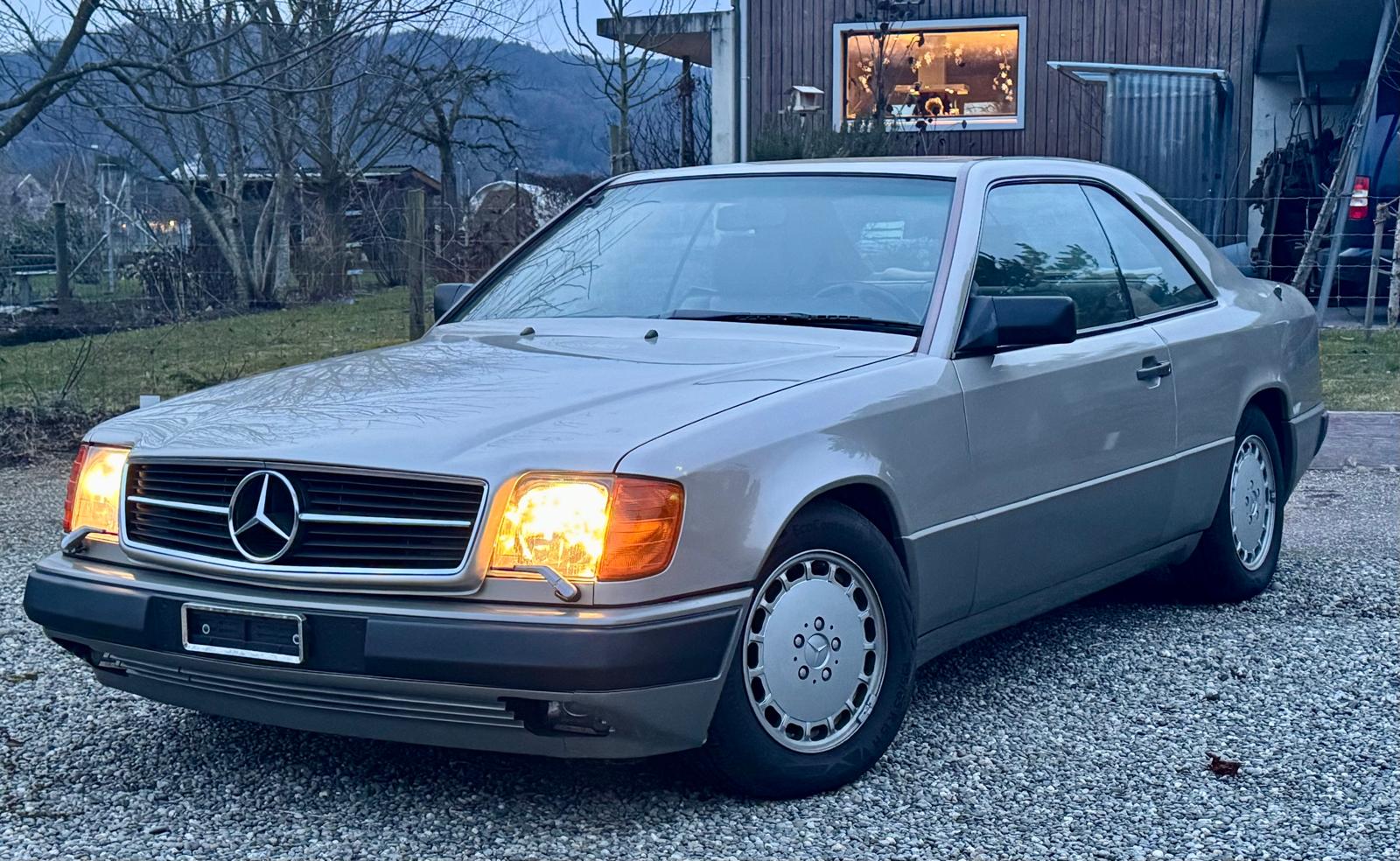 MERCEDES-BENZ 300 CE Veteranenfahrzeug-image-7