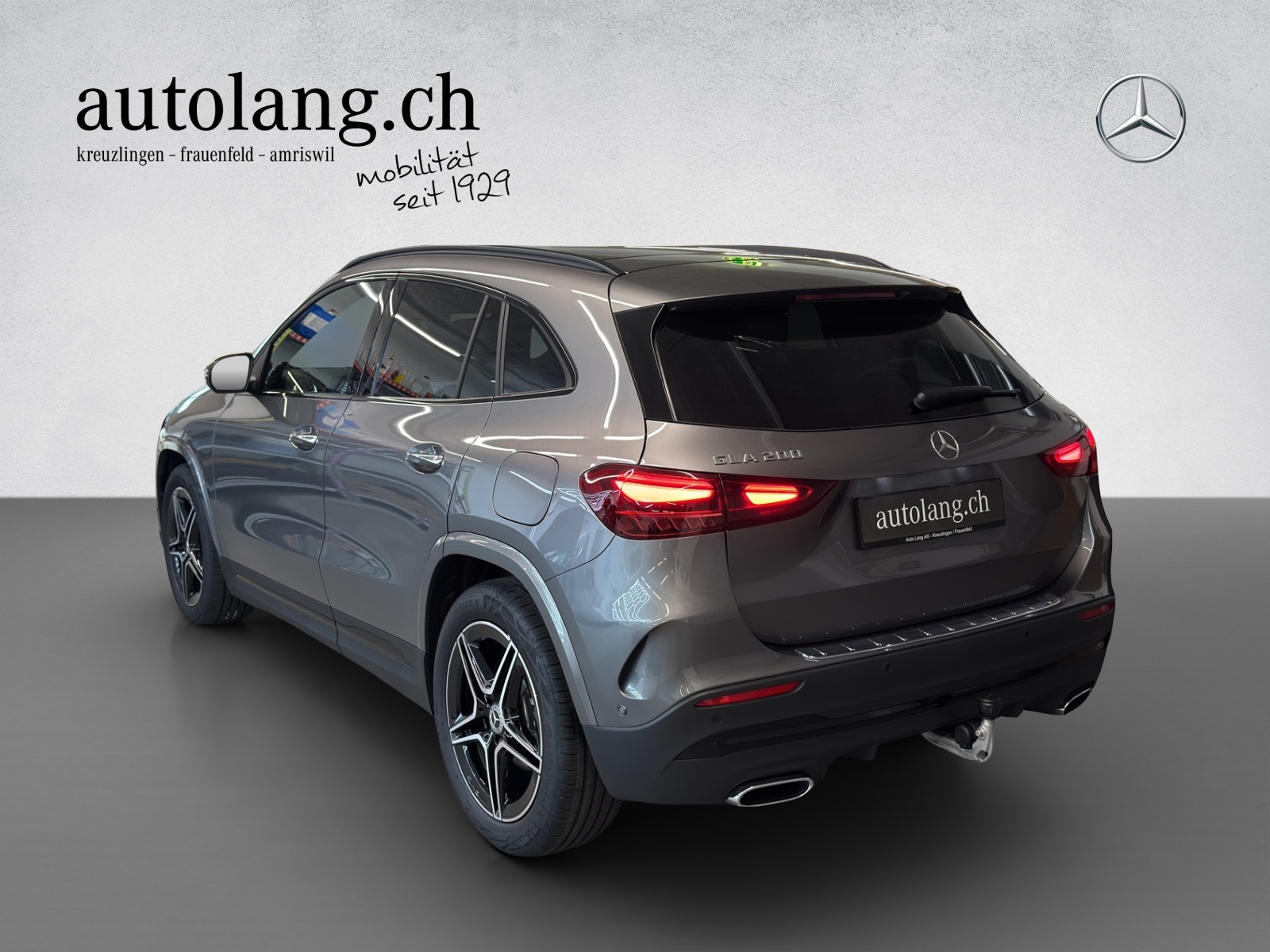 MERCEDES-BENZ GLA 200 AMG Line Night Star-image-2