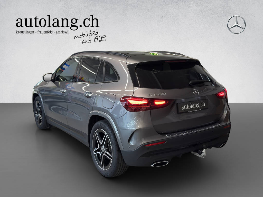 MERCEDES-BENZ GLA 200 AMG Line Night Star-image-3