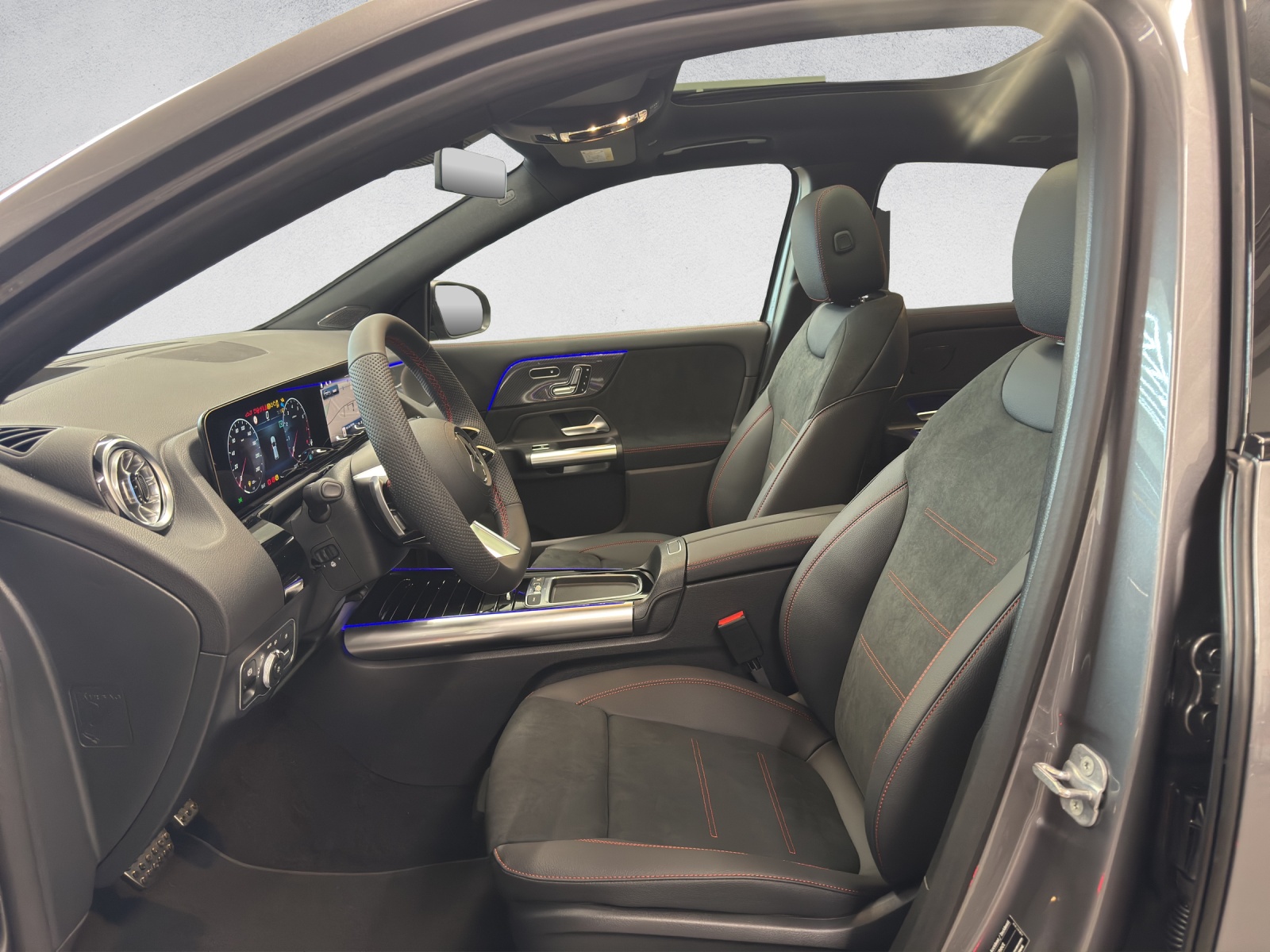 MERCEDES-BENZ GLA 200 AMG Line Night Star-image-9