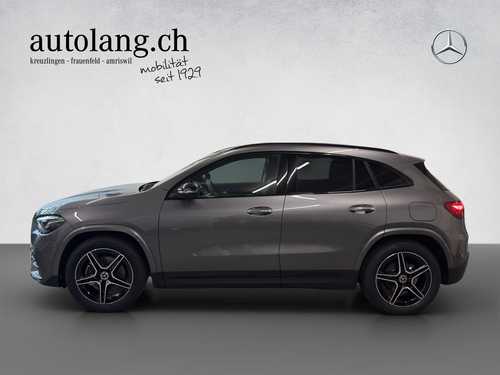MERCEDES-BENZ GLA 200 AMG Line Night Star-image-1