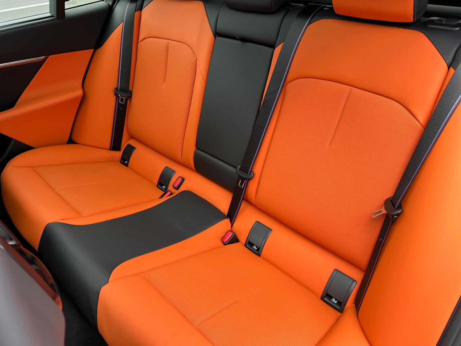 BMW M5 xDrive Touring-image-12