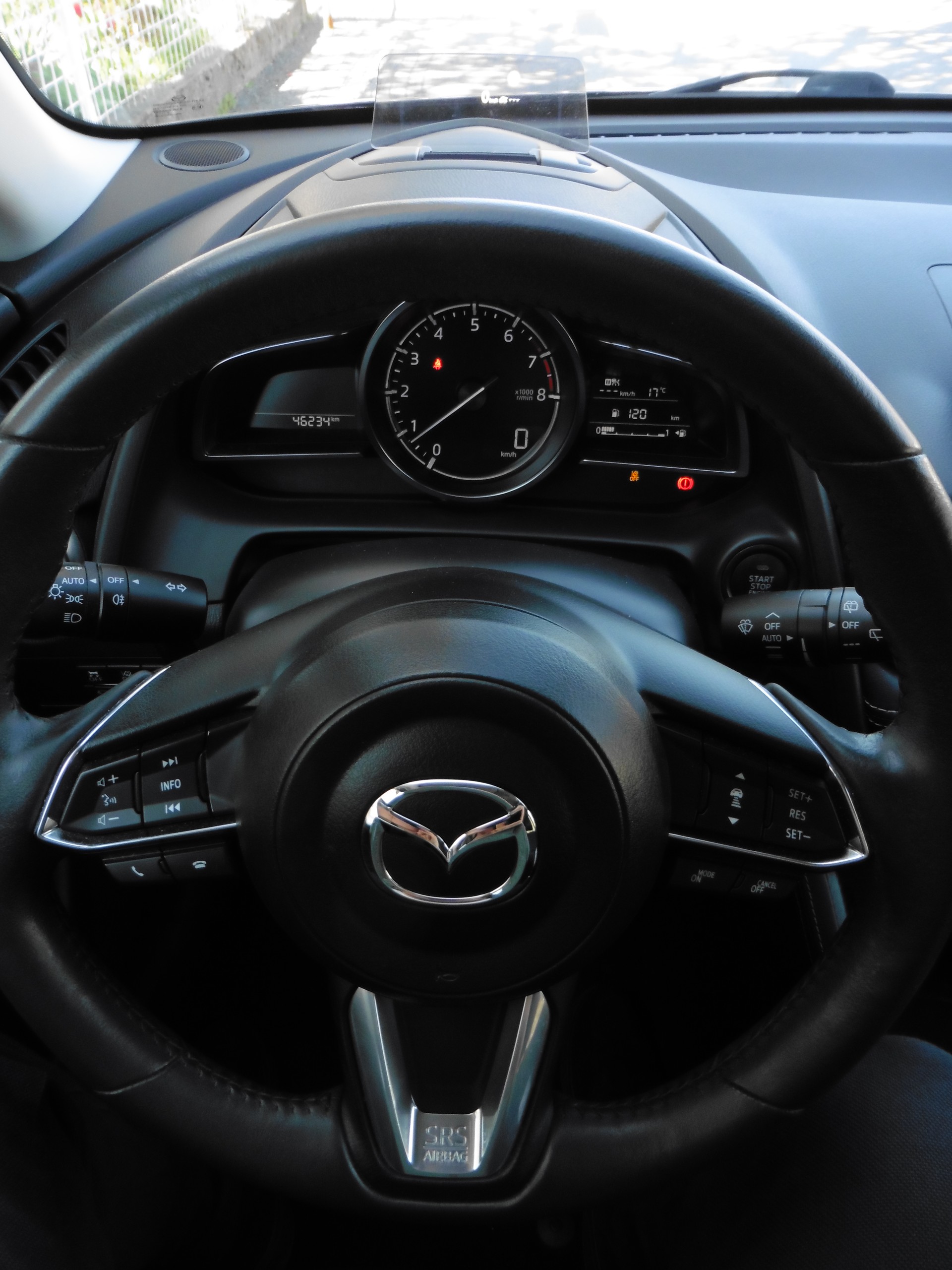 MAZDA 2 SKYACTIV-G 90 Mild Hybrid Revolution-image-12