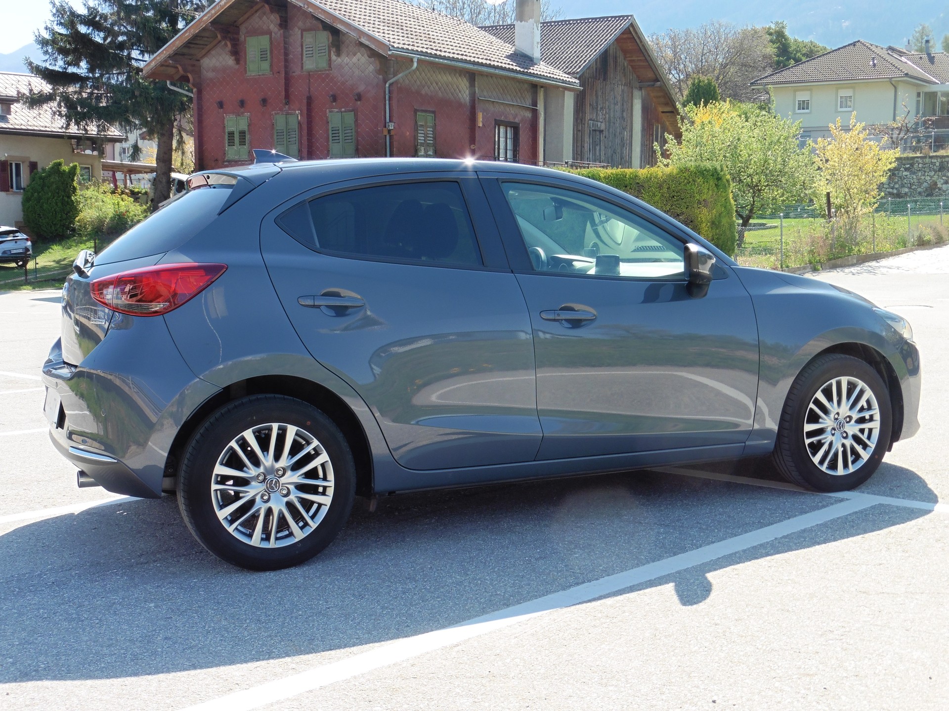 MAZDA 2 SKYACTIV-G 90 Mild Hybrid Revolution-image-7