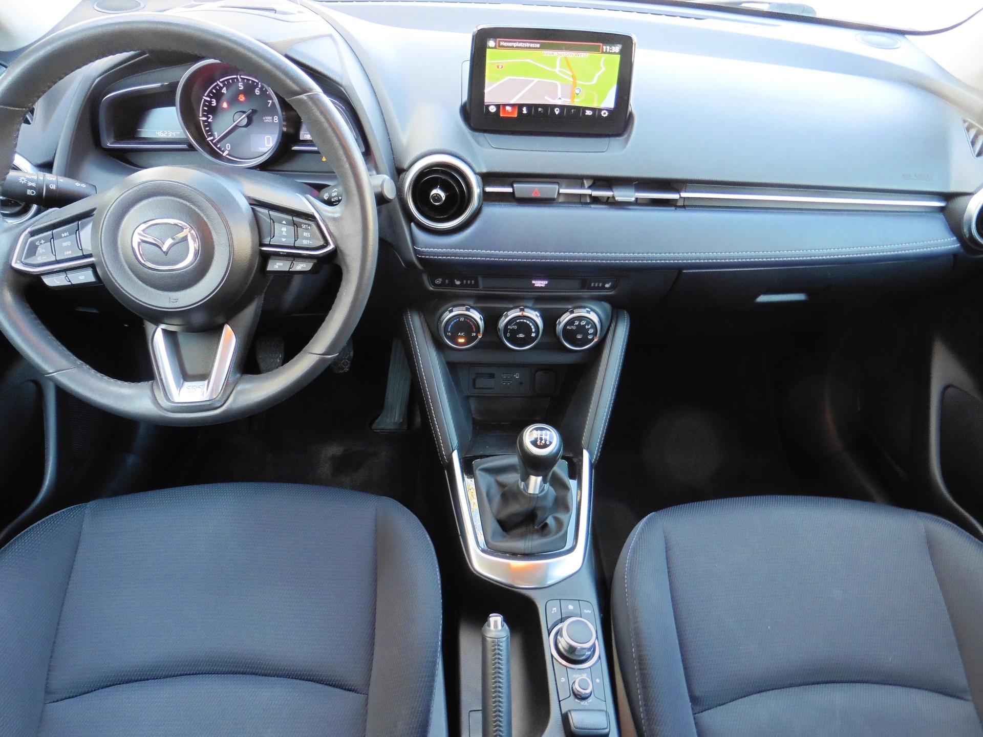 MAZDA 2 SKYACTIV-G 90 Mild Hybrid Revolution-image-8
