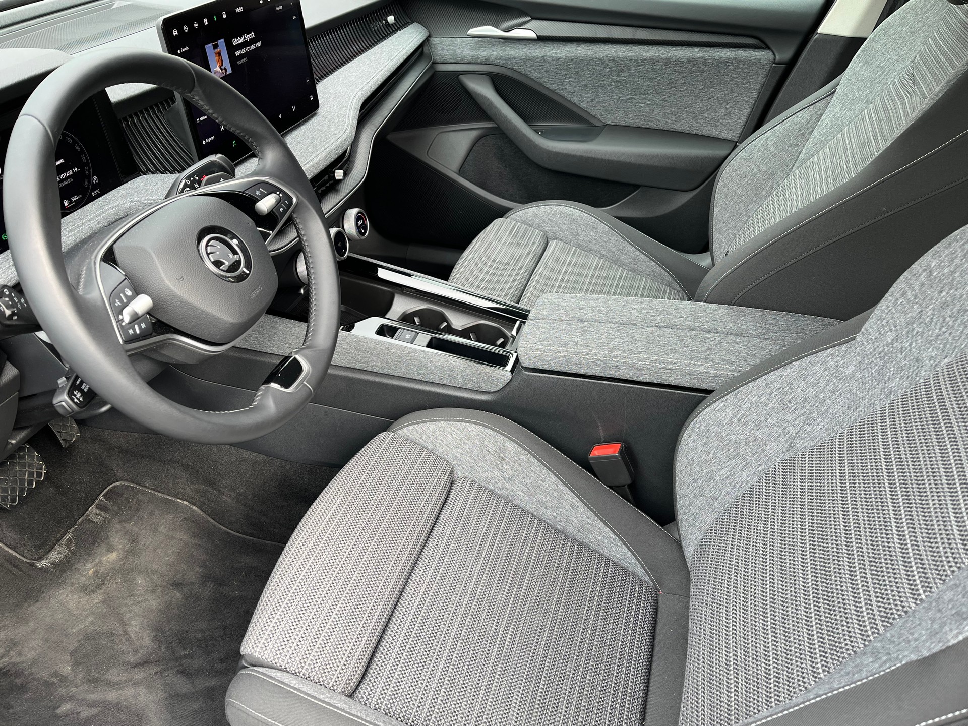 SKODA Superb Combi 2.0 TDi Selection 4x4 DSG-image-12
