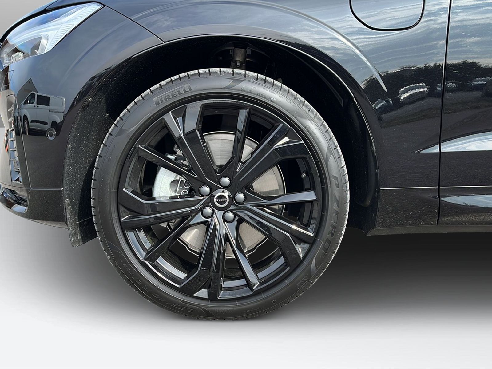 VOLVO XC60 2.0 T8 TE XCENTRIC Black Edition eAWD-image-8