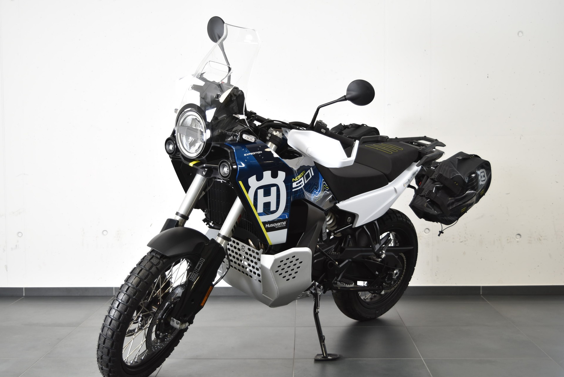 HUSQVARNA NORDEN 901 EXPEDITION-showroom-element-1