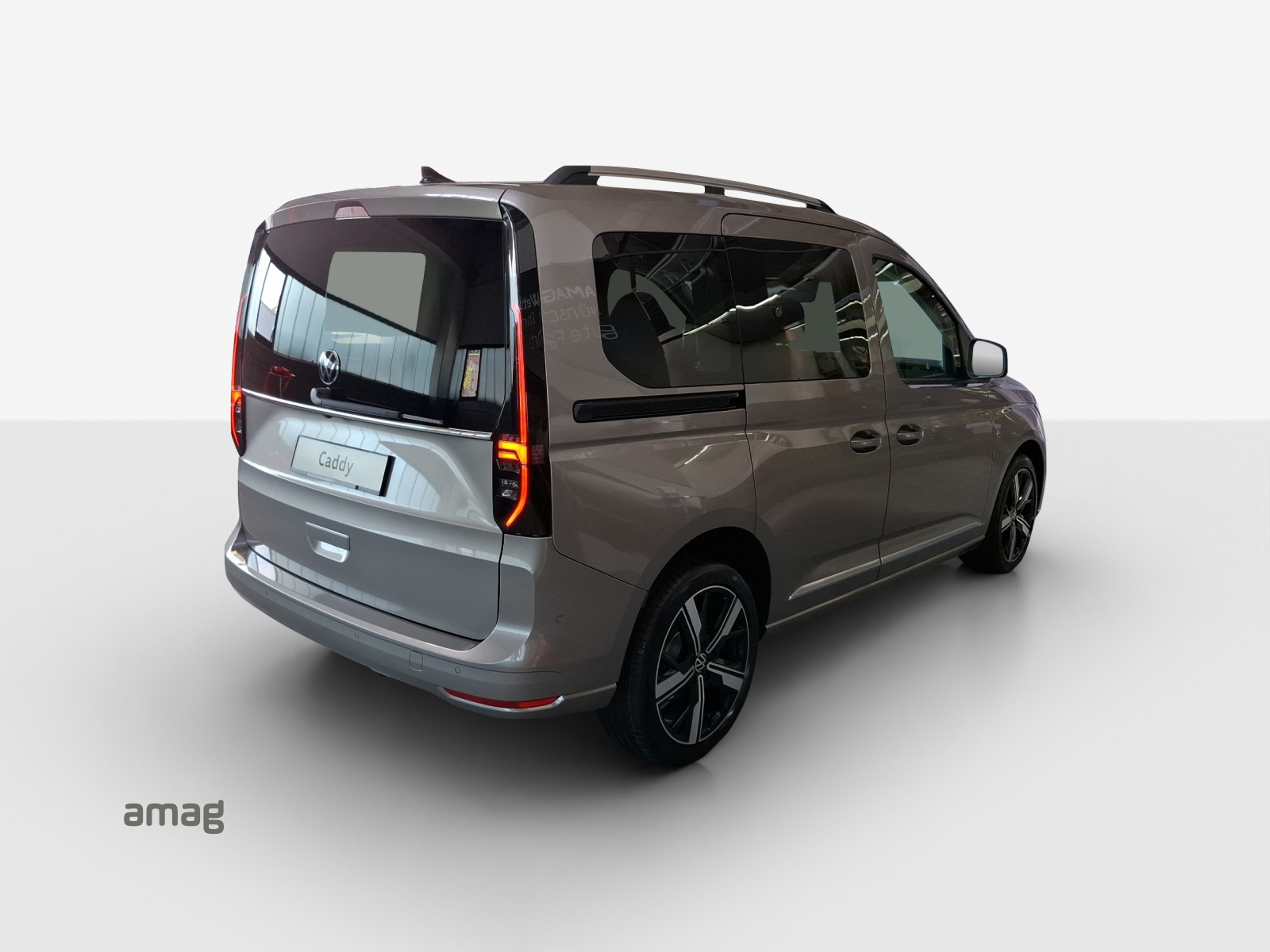 VW Caddy 2.0 TDI Style DSG-image-4
