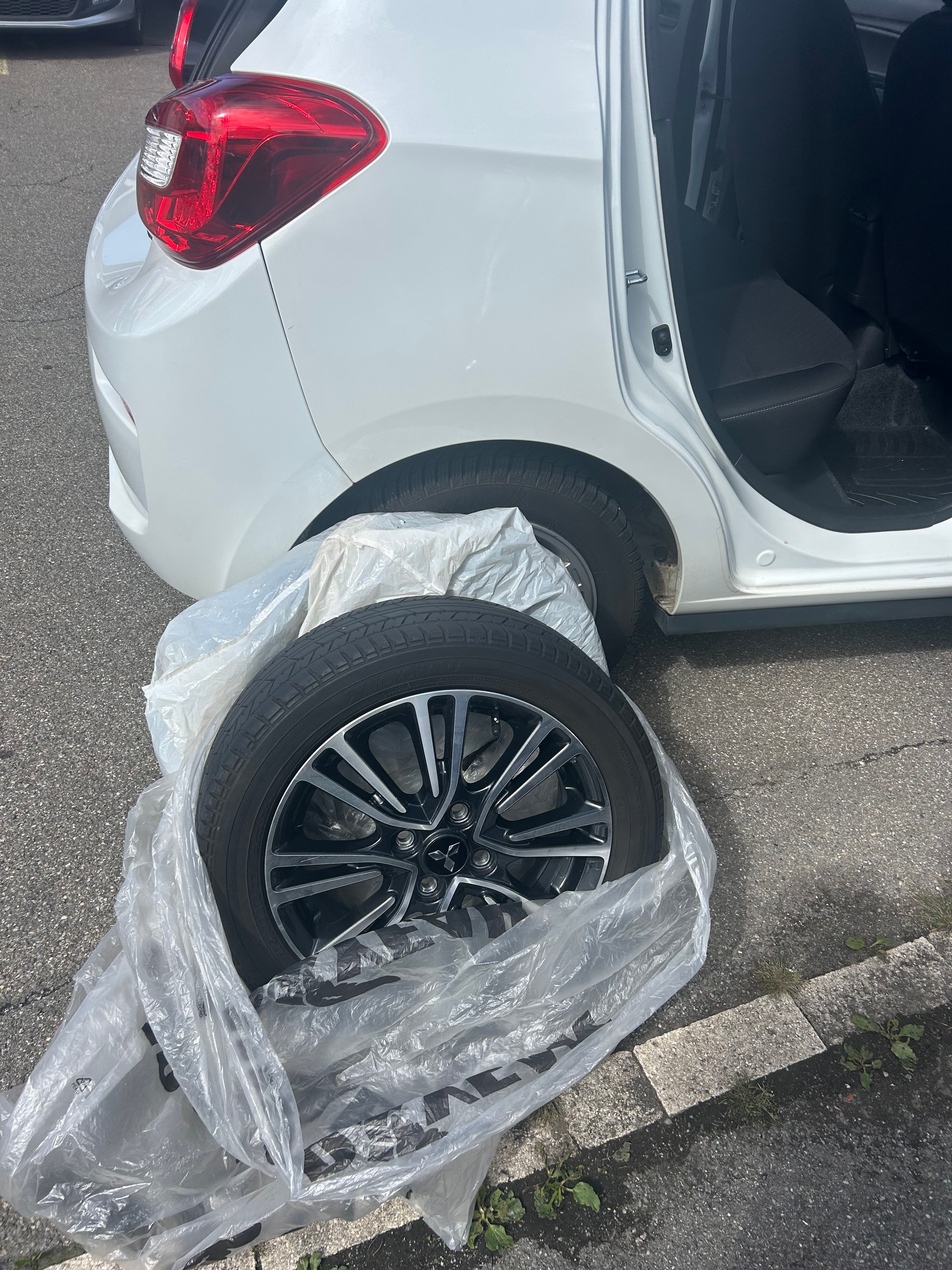 MITSUBISHI Space Star 1.2 Value Anniversary CVT-image-4