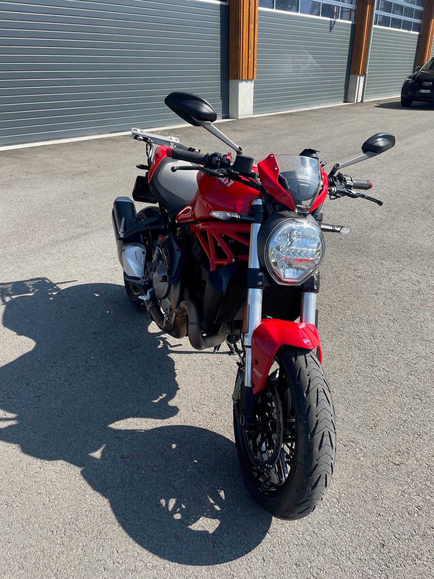DUCATI Monster 821-image-3