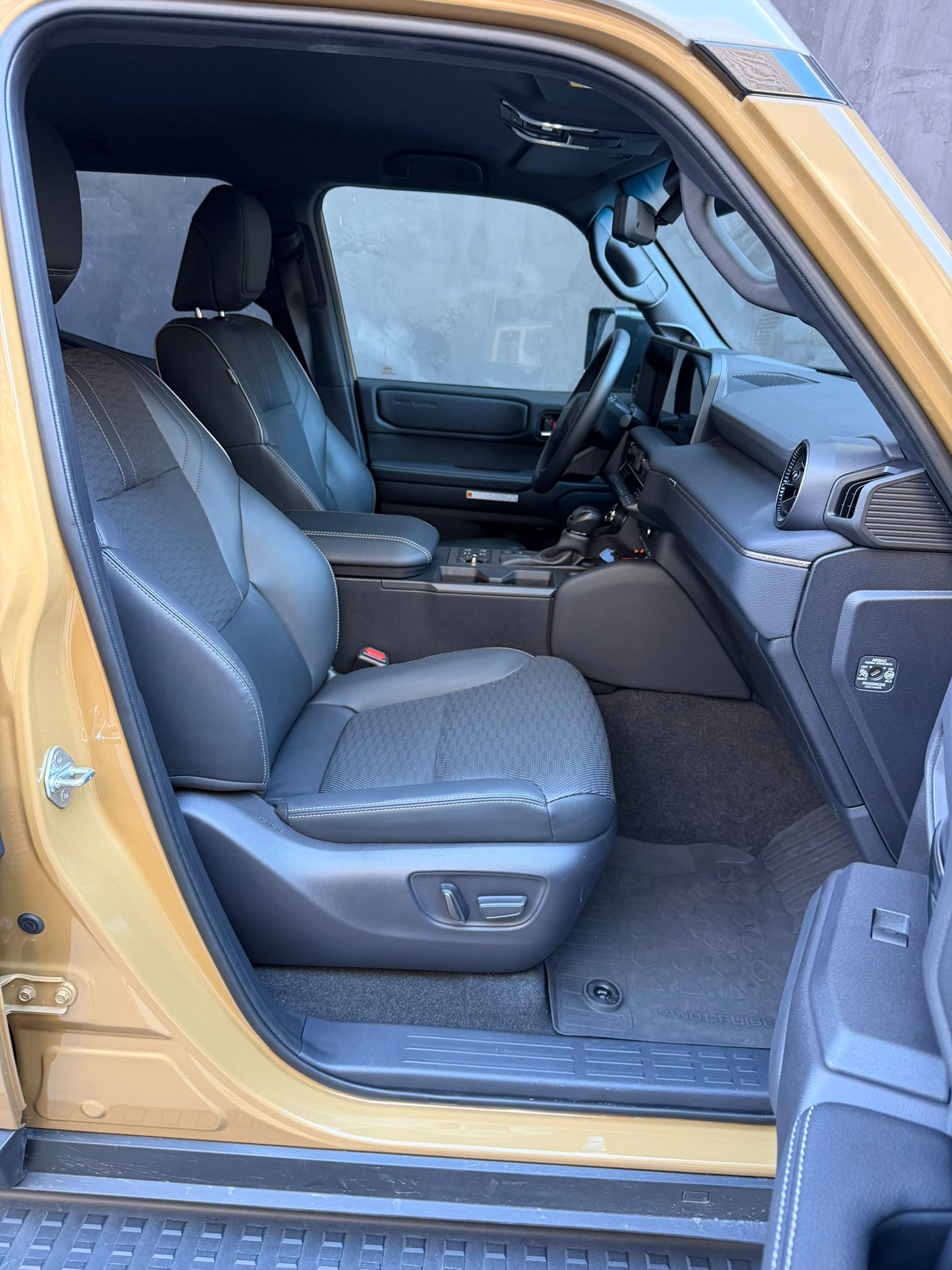 TOYOTA Land Cruiser 2.8TD First Edition-image-10
