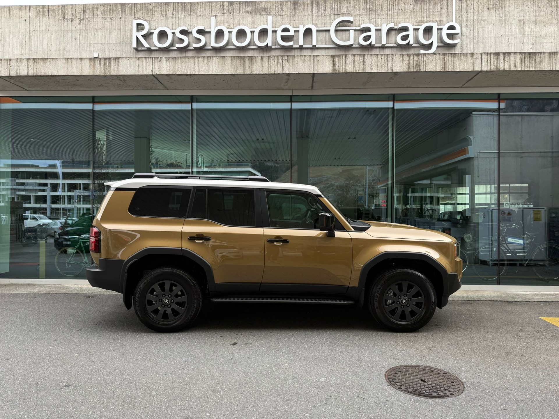 TOYOTA Land Cruiser 2.8TD First Edition-image-1