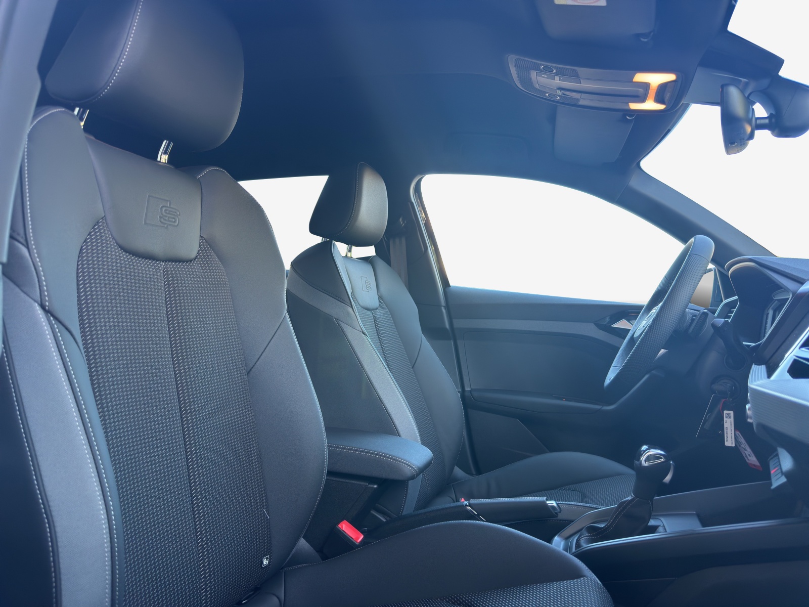 AUDI A1 Sportback 35 TFSI S Line S-tronic-image-15